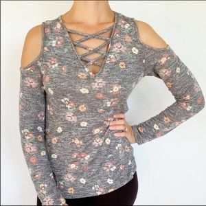 love, Fire gray floral cold shoulder blouse size XS
